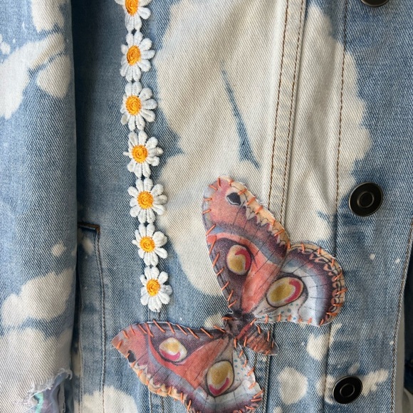 Festival concert jacket size Large, Artistic Denim Jacket with Colorful Patches - Picture 11 of 16